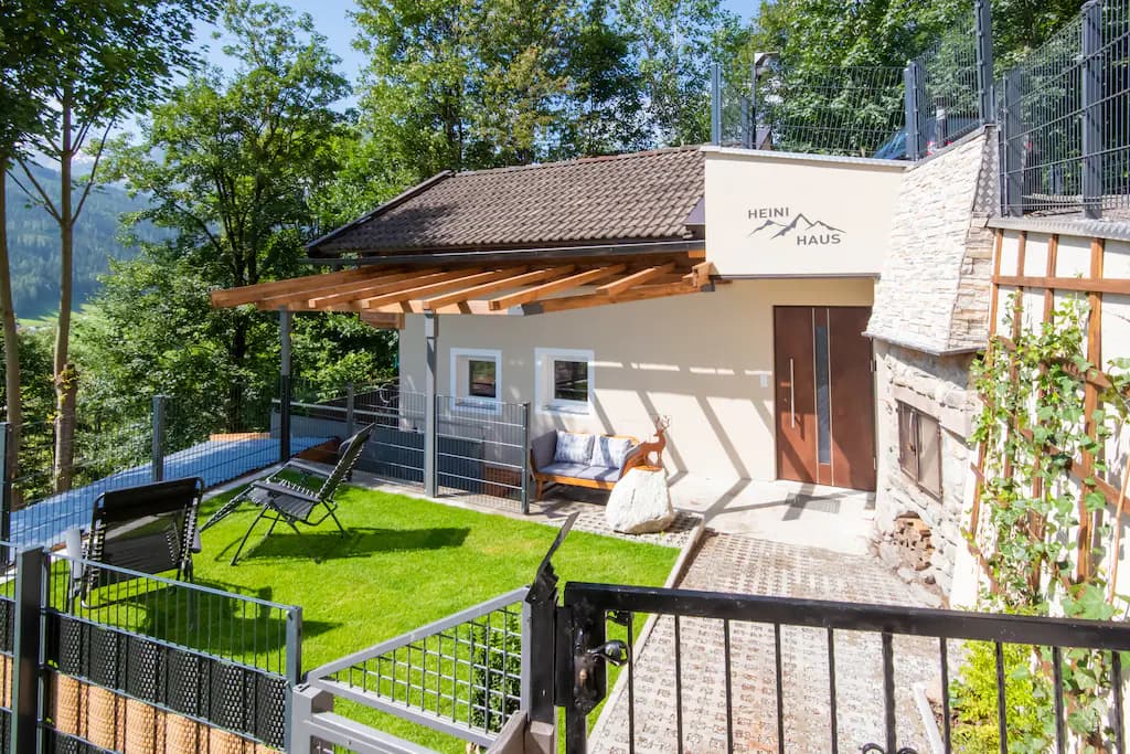 Apartment Heini Haus